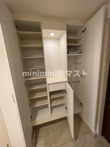 大阪市北区中崎３丁目の賃貸マンションの玄関