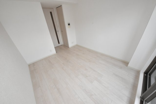 プレサンス難波ヴィータの洋室