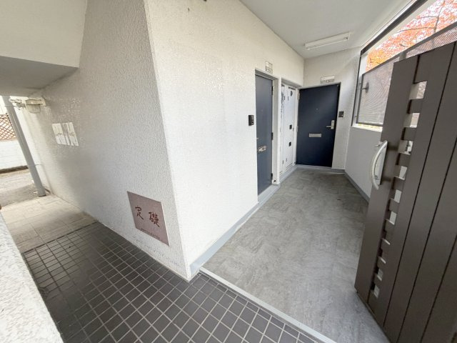 ドムール佐保川のロビー