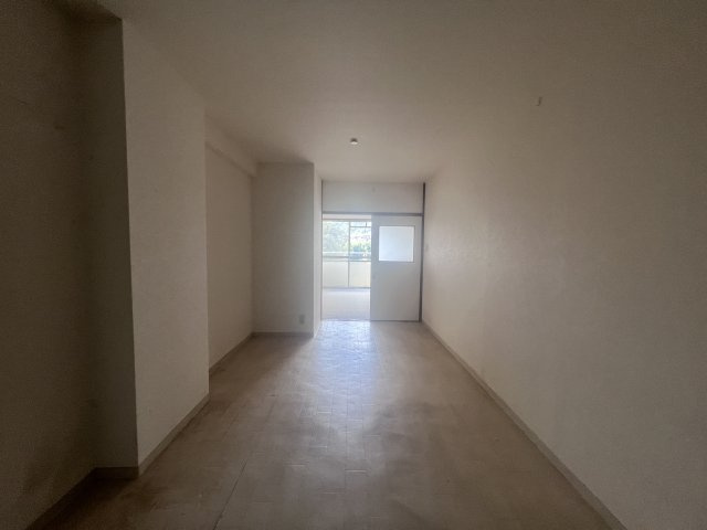 グランディア　ミ・アモーレ鈴蘭台の居間・リビング