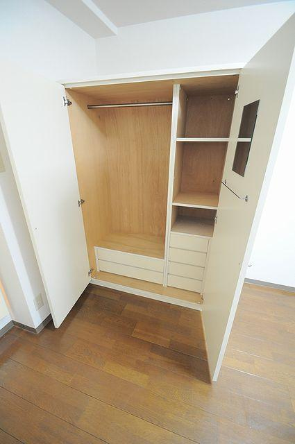 大阪市都島区中野町４丁目の賃貸マンションの収納