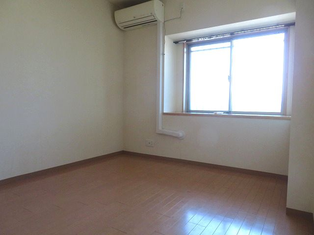 フローレンス北本町グランドアークの洋室