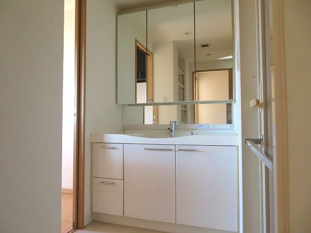 フローレンス北本町グランドアークの洗面所