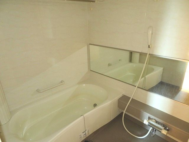 フローレンス北本町グランドアークの浴室