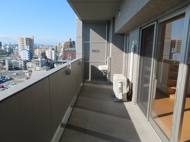 フローレンス北本町グランドアークのバルコニー