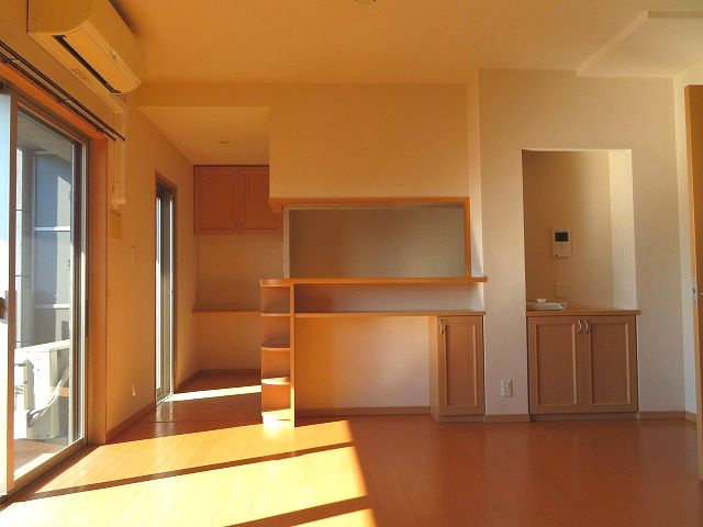 フローレンス北本町グランドアークの居間・リビング