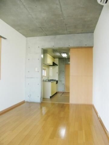 ＮＫ－ＳＫＩＰの居間・リビング|☆スペシャリストなプロ賃貸師が接客対応させていただきます☆