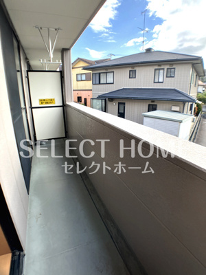 【バルコニー】 | レオナ緑丘 | バルコニーからの眺めを楽しみながら食事をしませんか