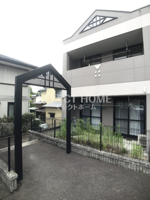 【エントランス】 | レオナ緑丘 | エントランスです