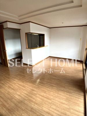 【居間・リビング】 | レオナ緑丘 | 同型タイプおしゃれな居間です