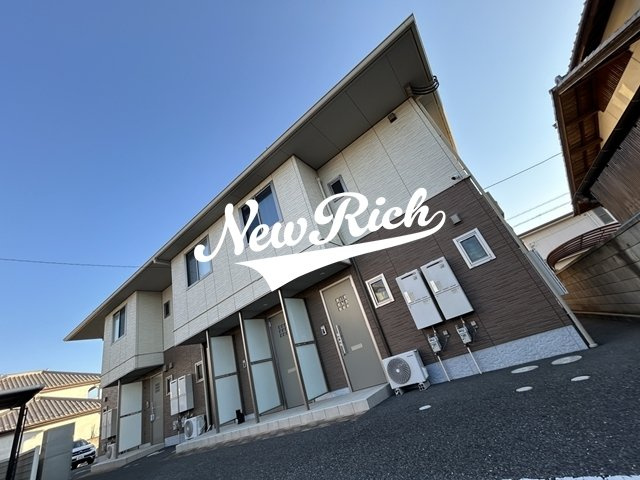 前橋市大利根町２丁目のアパートの外観