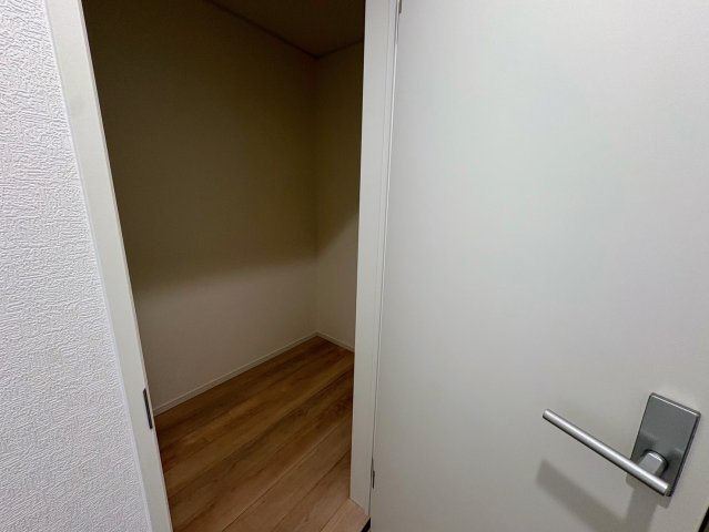 クレイドルガーデン糸満市大度 第1・２号棟の洋室|２階サービスルーム1.5帖