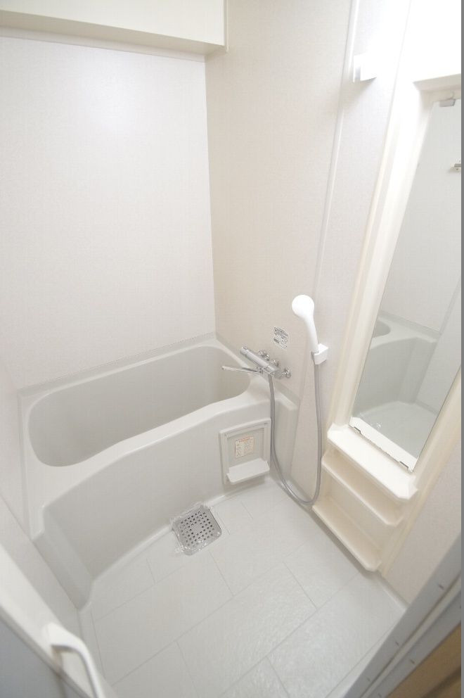 エステートモアシャトー薬院の浴室