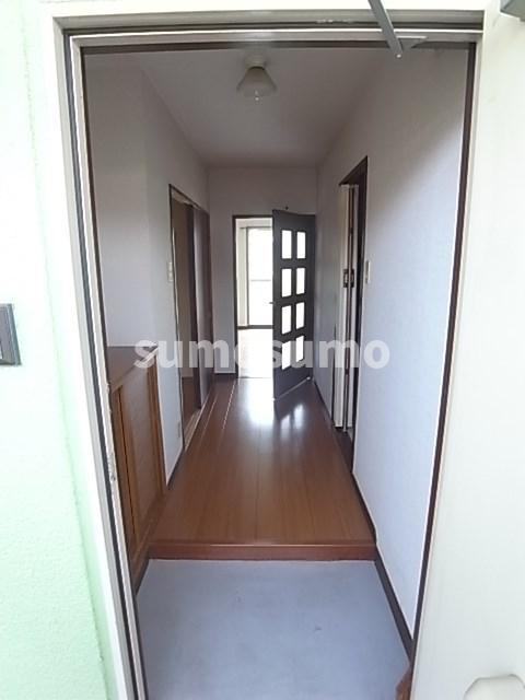 グリーンマンション12の玄関