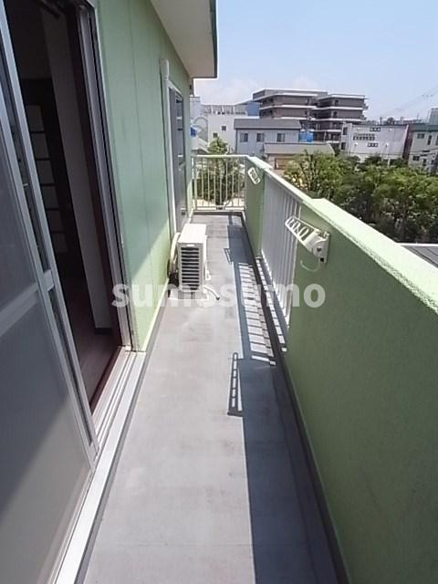 グリーンマンション12のバルコニー