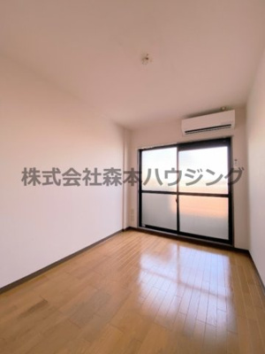 【洋室】 | 　シャルマン河原 | 使いやすい洋室です