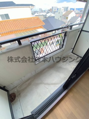 【バルコニー】 | 　シャルマン河原 | 落ち着いた時間を過ごせるバルコニーです