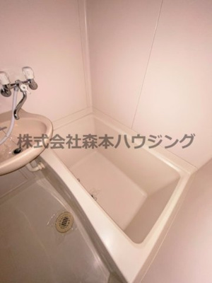 【浴室】 | 　シャルマン河原 | ゆったり過ごせるお風呂です