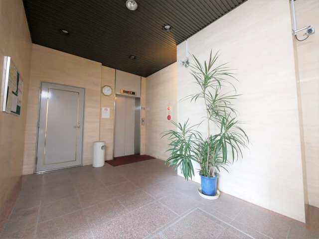 生玉パークハイツのロビー