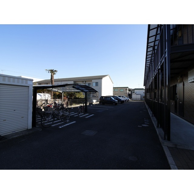 プレジールRの駐車場