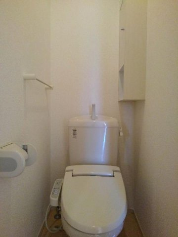 清潔感のあるトイレです