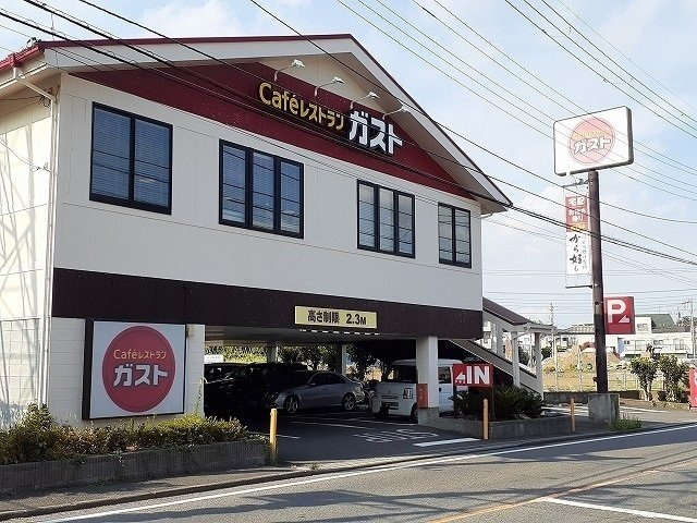 ガスト戸塚店まで727m