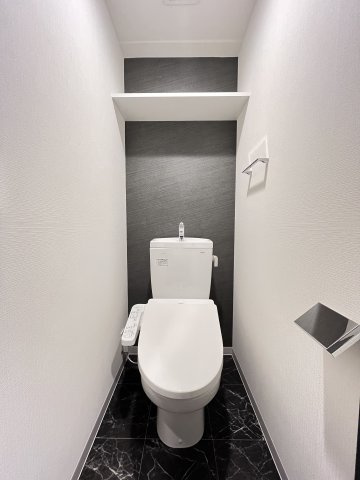 大阪市城東区関目３丁目の賃貸マンションのトイレ