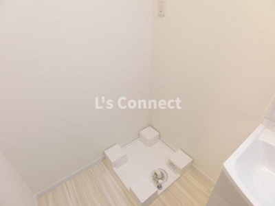 【設備】 | ラフィーノ八乙女 | 室内洗濯機置き場には排水パン付き。