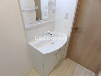 【洗面所】 | ラフィーノ八乙女 | 朝の支度もスムーズな独立洗面台。