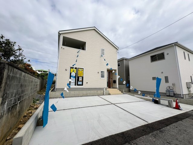 クレイドルガーデン糸満市大度 第1・５号棟の駐車場|縦列３台駐車可能スペース付き♪お気軽にお問い合わせください♪