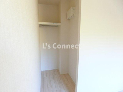 【収納】 | ＹＳ ＨＩＬＬＳ（ワイエスヒルズ） | ウォークインクローゼットでお荷物もすっきり収納。