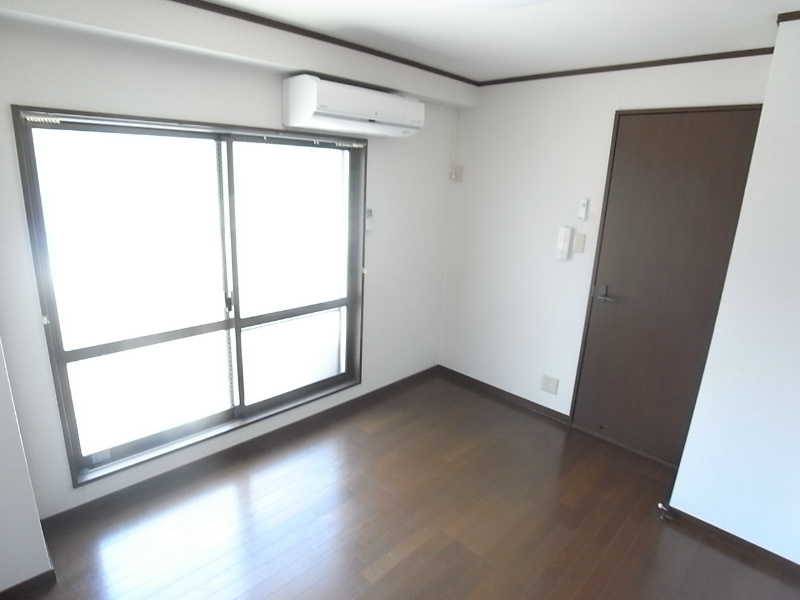 ベルメゾン王子公園の居間・リビング