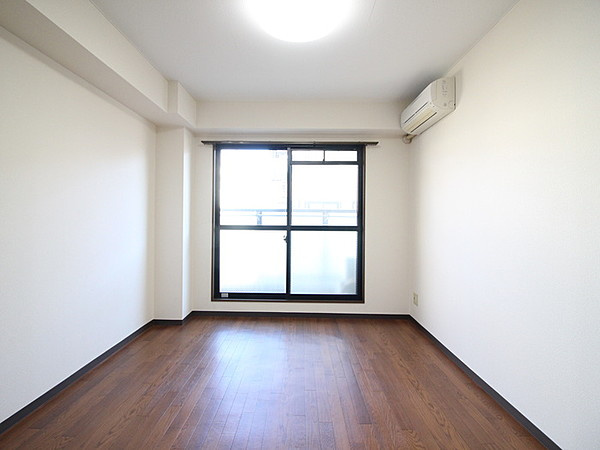 サンポラールの居間・リビング