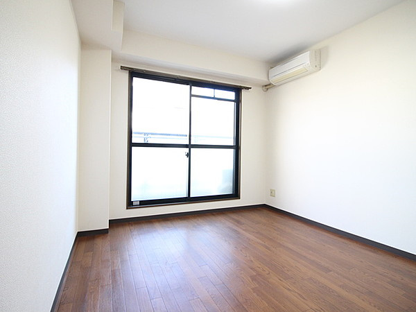 サンポラールの居間・リビング