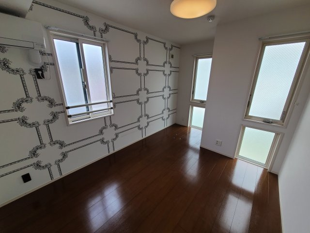 J’s　Gardenの居間・リビング