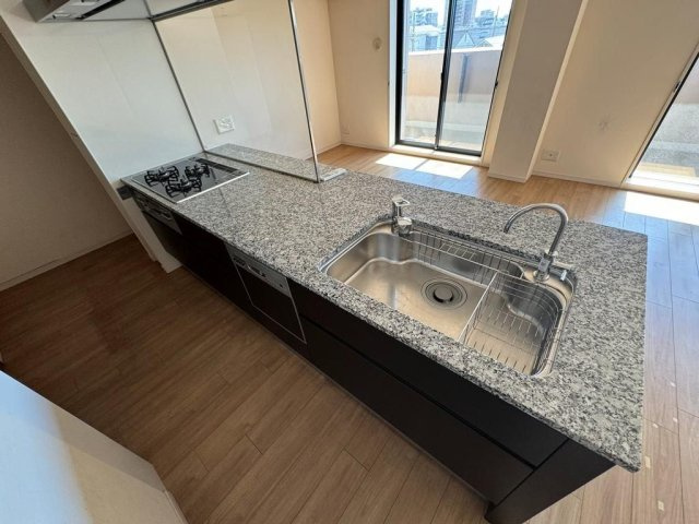 ユニハイムエクシア東灘森北町のキッチン