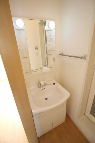 コンフォールタカハの洗面所