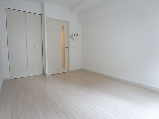 ロイヤル神戸三宮の居間・リビング