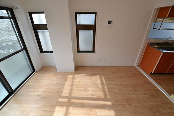 ル・パレ福住の居間・リビング