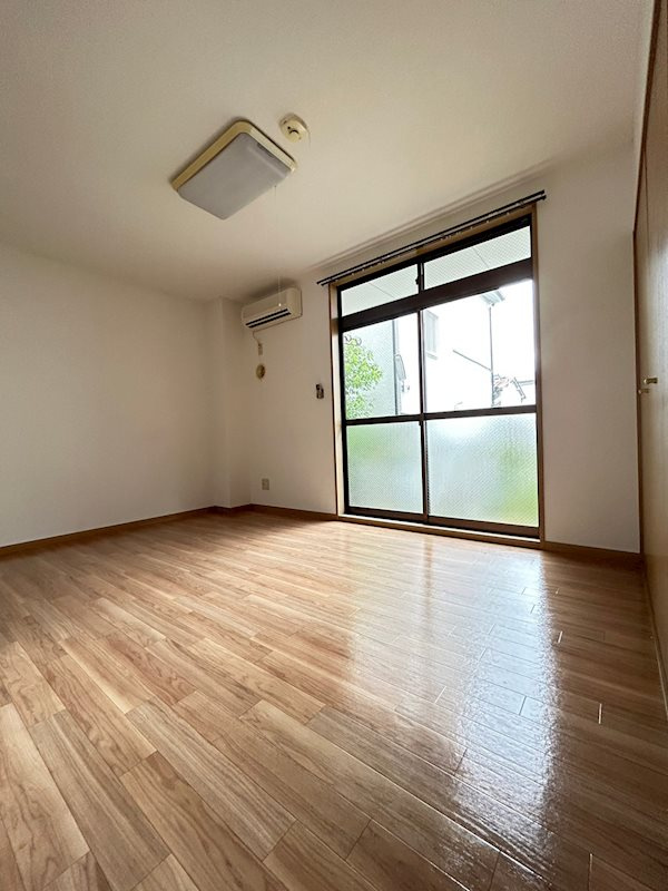 アルページュの居間・リビング