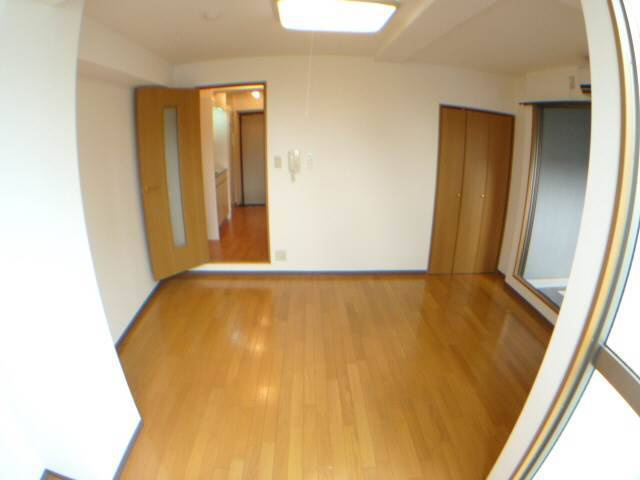 MASANI三宮（旧ラフォンテ三宮）の居間・リビング