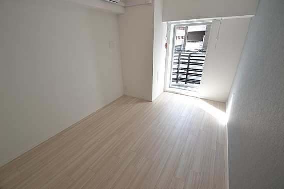 アドバンス神戸ラフィナートの洋室