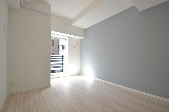 アドバンス神戸ラフィナートの居間・リビング