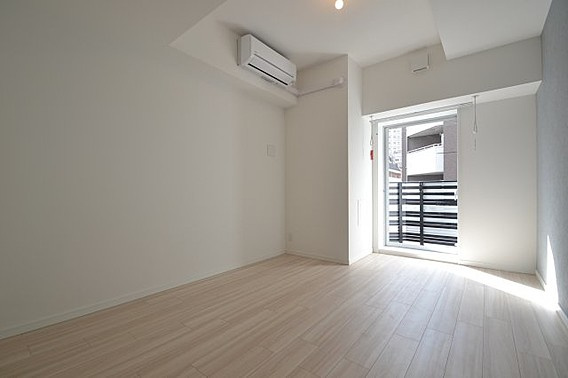 アドバンス神戸ラフィナートの居間・リビング