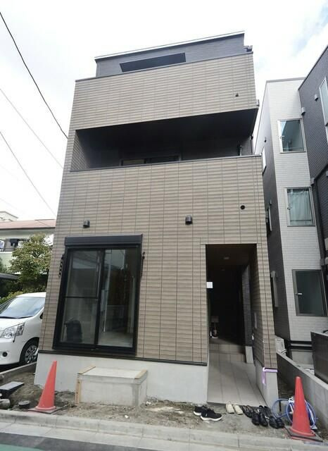 Heim Komoreliaのエントランス