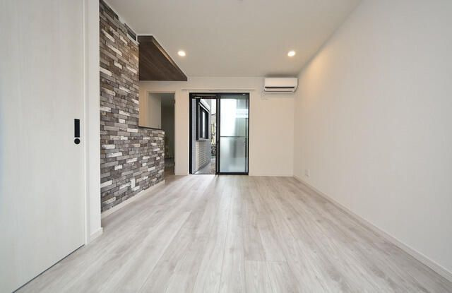 Heim Komoreliaの居間・リビング