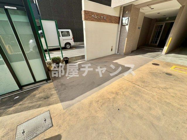 ベレーサ葵の駐車場