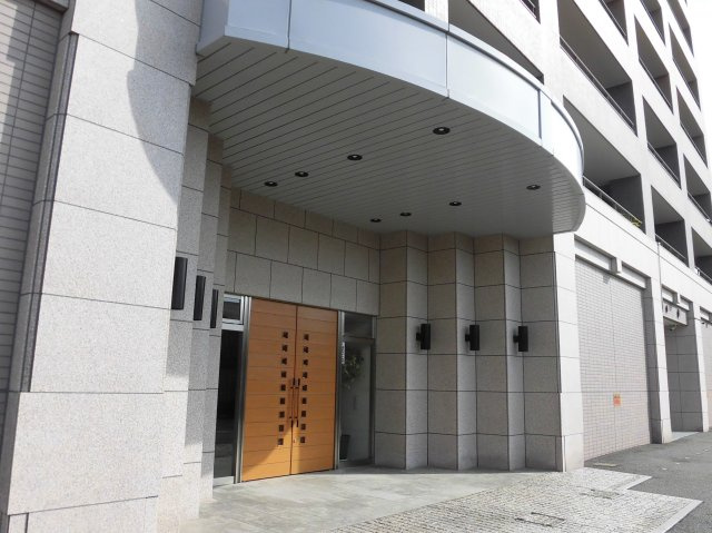 海見え！ファミール南葉山西海岸通り　1階のエントランス|エントランス