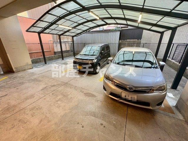 maison I No.3の駐車場