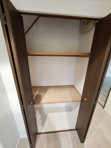 ロイヤル苦楽園の収納|R7.11.18撮影　リフォーム済み